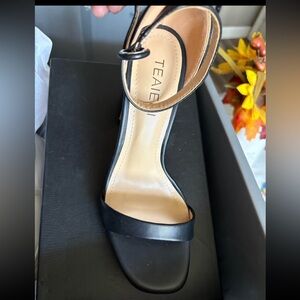 Black Women's Sandal